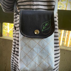Tikattu Denim Leaf Sling laukku