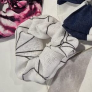 Scrunchie, musta-valko